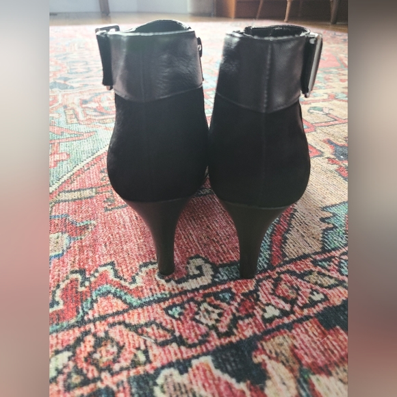 Naturalizer Booties Size 8 - Picture 6 of 11